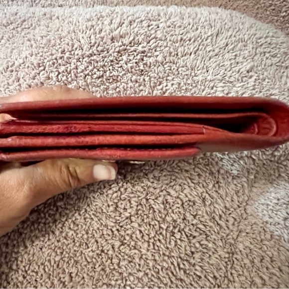 Gucci Red Leather Wallet - Picture 3 of 9